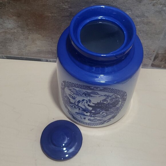 Vintage Blue Willow Cannister with Lid Storage Jar Small - Picture 6 of 10